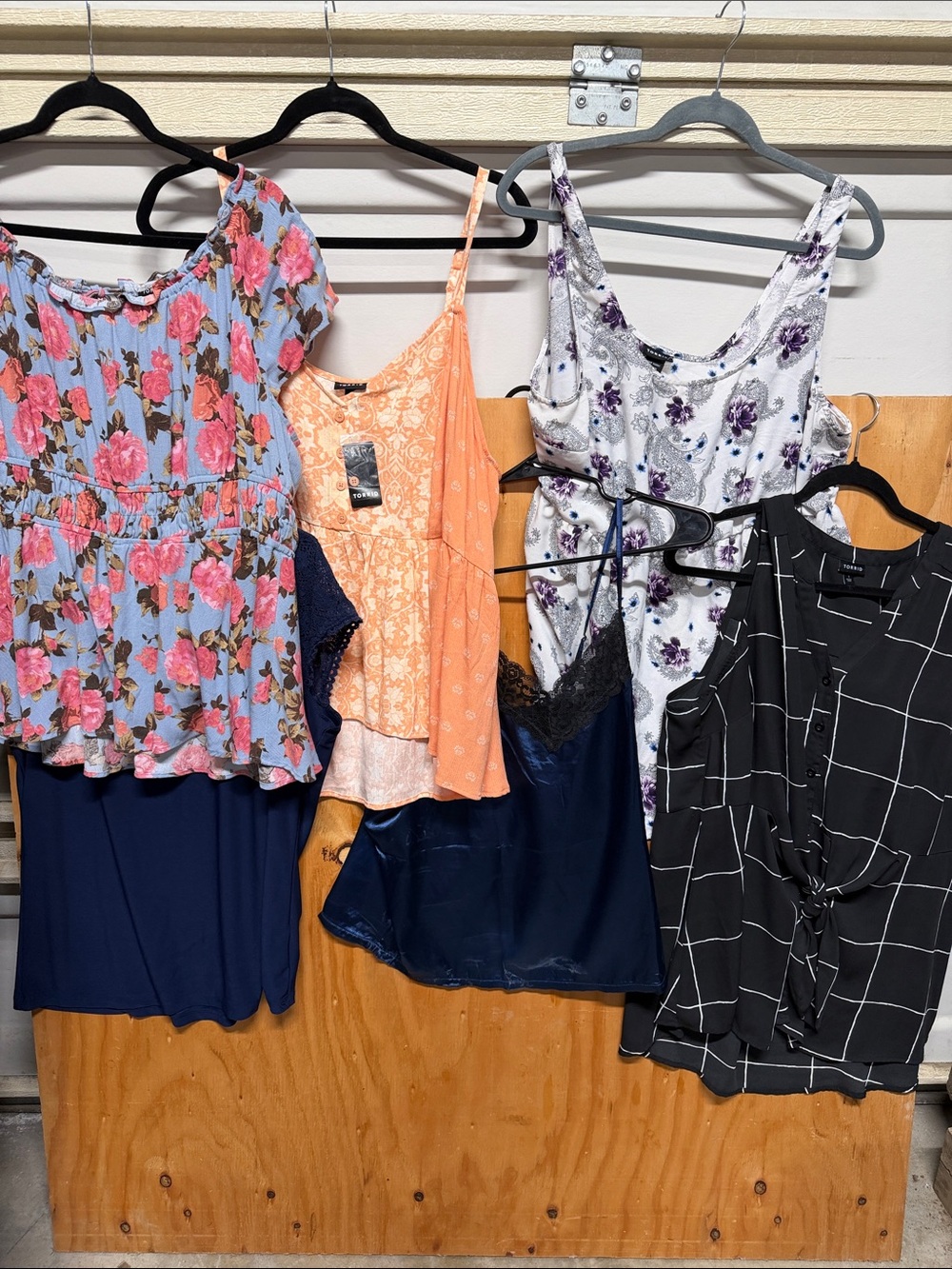 torrid Floral & Lace Camisole Mix in Blue, Pink, Peach, White, Black bundle